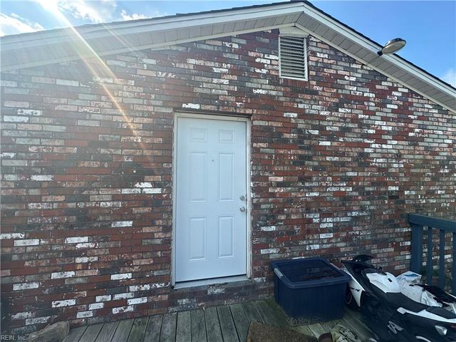 227 Little Farms AVE, Hampton, VA 23661