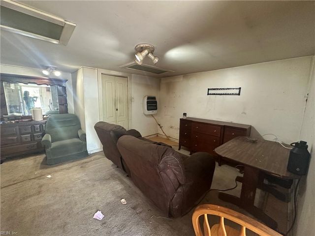 227 Little Farms AVE, Hampton, VA 23661