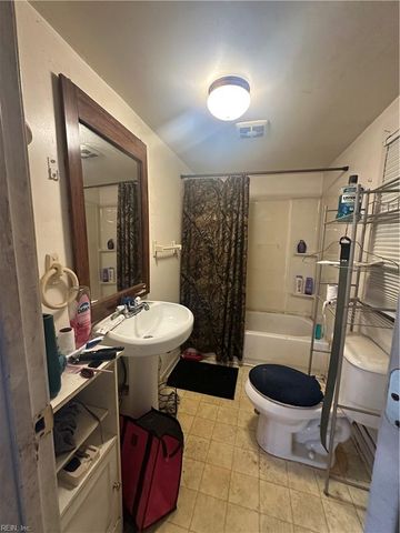 227 Little Farms AVE, Hampton, VA 23661