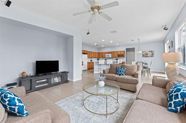 213 WILLOW VIEW DRIVE, Davenport, FL 33896