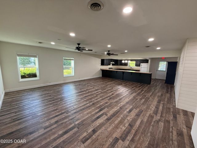 5112 N Main Street, Joplin, MO 64801
