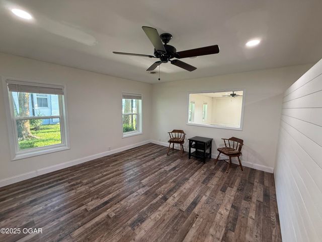 5112 N Main Street, Joplin, MO 64801