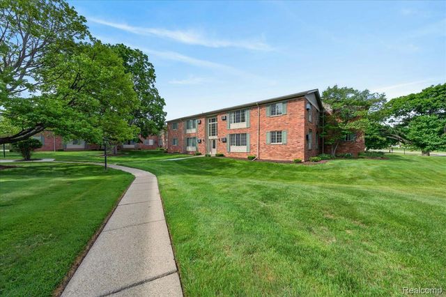 454 Romeo Road 226, Rochester, MI 48307