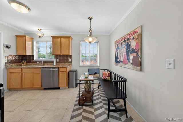 454 Romeo Road 226, Rochester, MI 48307