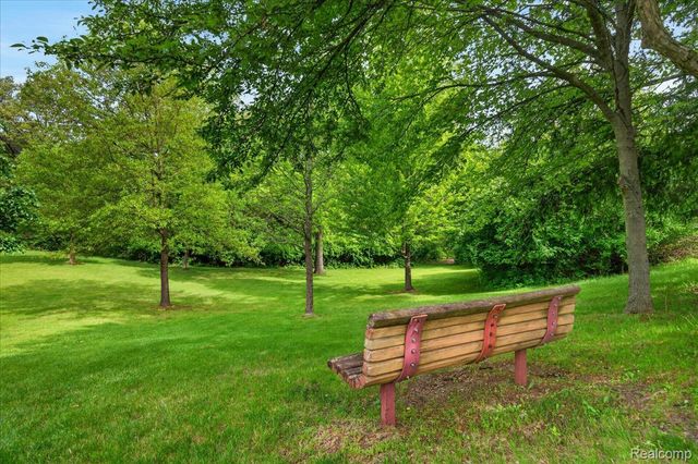 454 Romeo Road 226, Rochester, MI 48307