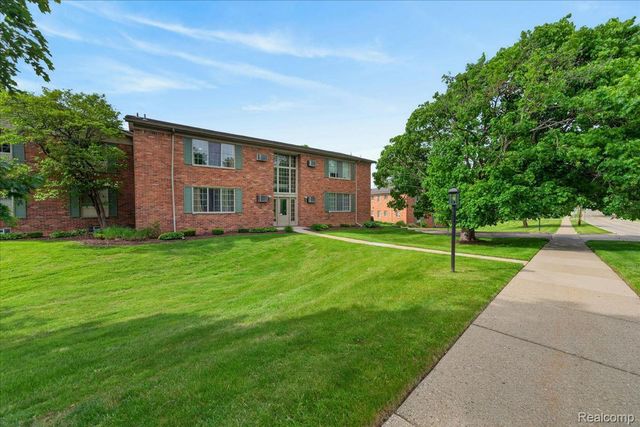 454 Romeo Road 226, Rochester, MI 48307