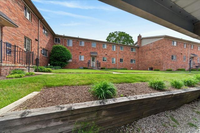 454 Romeo Road 226, Rochester, MI 48307