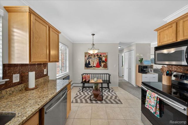454 Romeo Road 226, Rochester, MI 48307