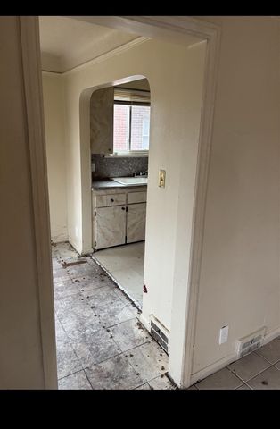 18937 Lindsay Street, Detroit, MI 48235