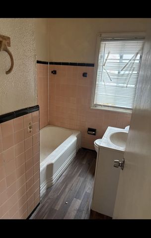 18937 Lindsay Street, Detroit, MI 48235