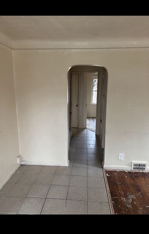 18937 Lindsay Street, Detroit, MI 48235