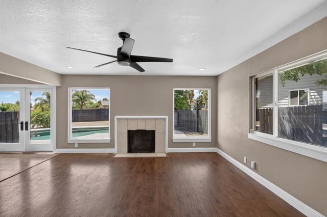 6101 Shenandoah Dr, Sacramento, CA 95841