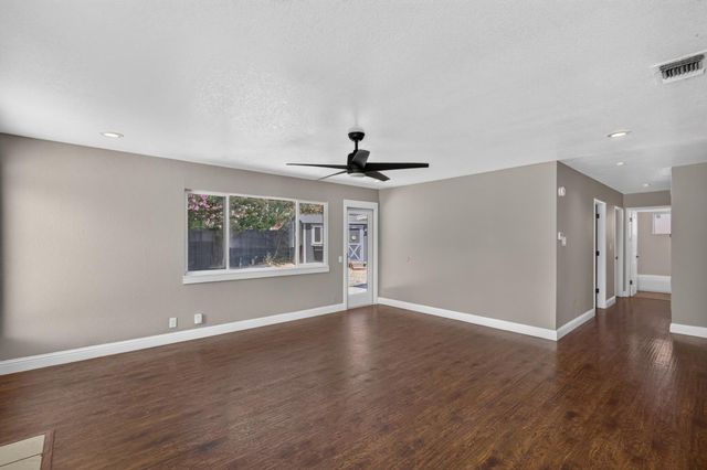6101 Shenandoah Dr, Sacramento, CA 95841