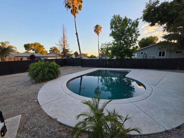 6101 Shenandoah Dr, Sacramento, CA 95841