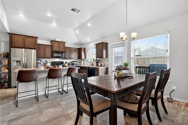 7518 Loyd Neal Dr, Corpus Christi, TX 78414