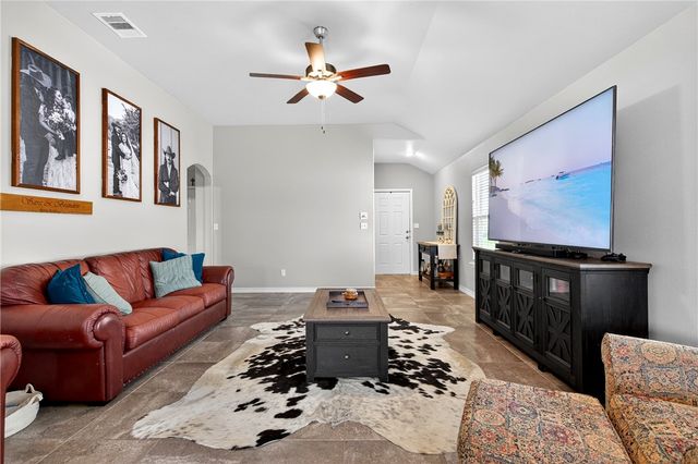 7518 Loyd Neal Dr, Corpus Christi, TX 78414