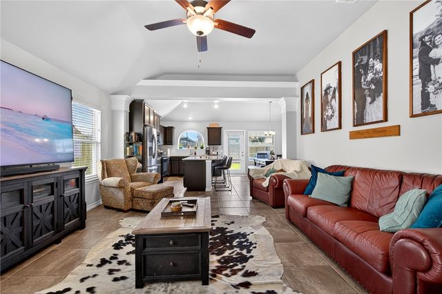 7518 Loyd Neal Dr, Corpus Christi, TX 78414