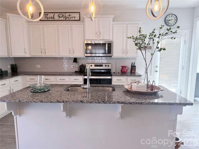 113 Dublin Court, Statesville, NC 28677