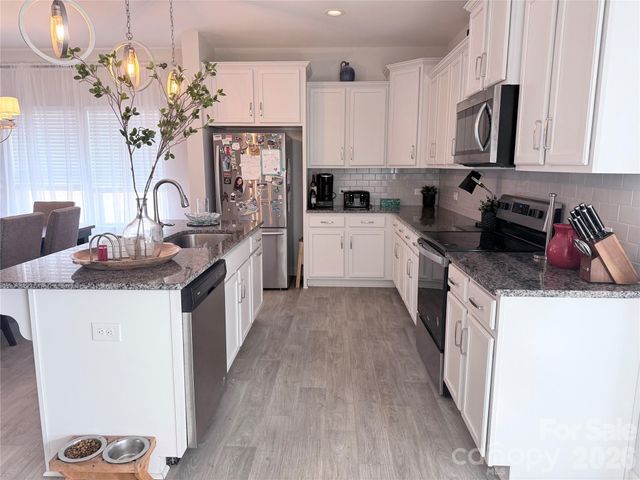 113 Dublin Court, Statesville, NC 28677