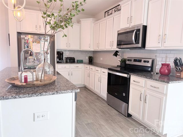 113 Dublin Court, Statesville, NC 28677