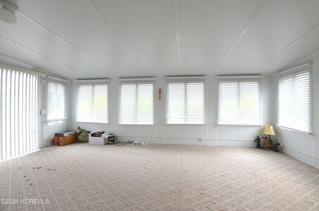 32 Bonaire Drive, Toms River, NJ 08757
