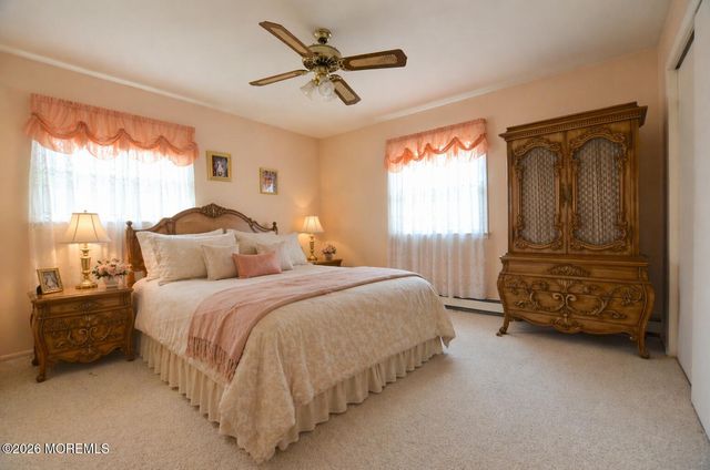 32 Bonaire Drive, Toms River, NJ 08757