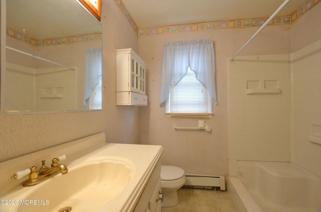 32 Bonaire Drive, Toms River, NJ 08757