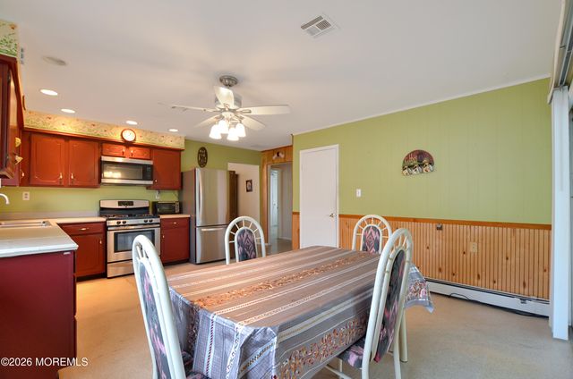 32 Bonaire Drive, Toms River, NJ 08757
