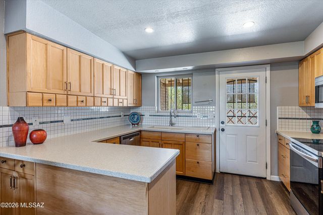 3352 E Fort Lowell Road, Tucson, AZ 85716