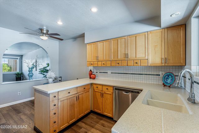 3352 E Fort Lowell Road, Tucson, AZ 85716