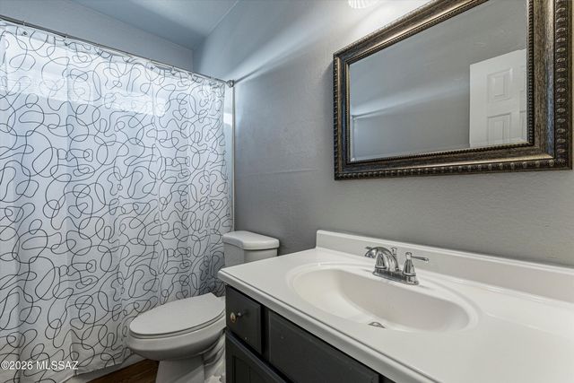 3352 E Fort Lowell Road, Tucson, AZ 85716