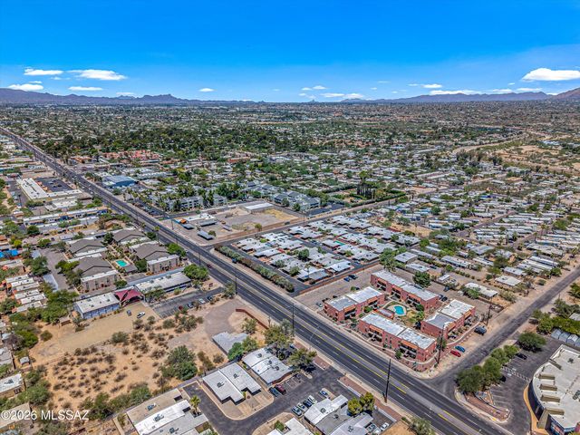 3352 E Fort Lowell Road, Tucson, AZ 85716