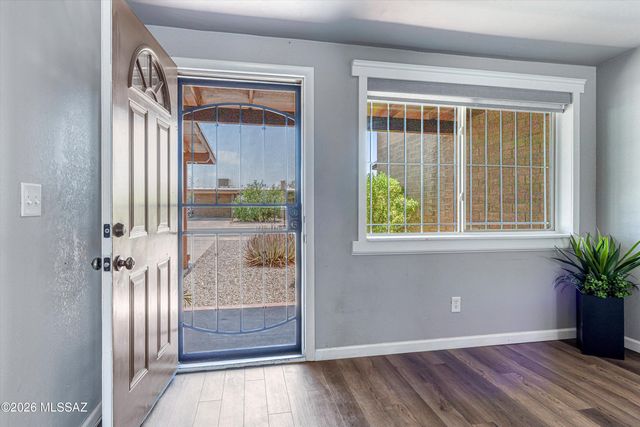 3352 E Fort Lowell Road, Tucson, AZ 85716