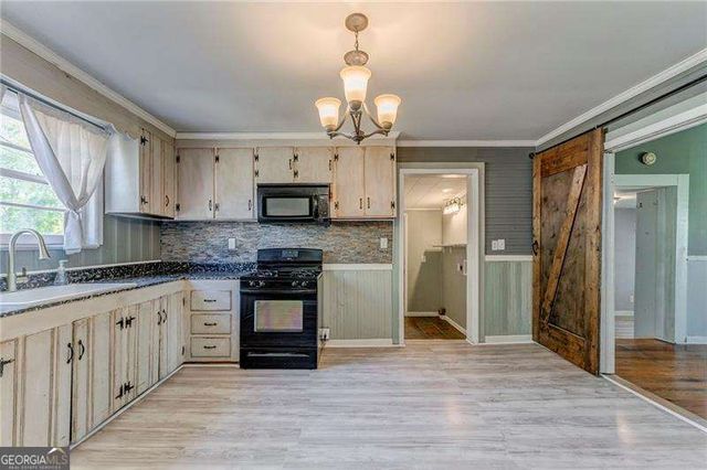 33 Elm Street, Aragon, GA 30104