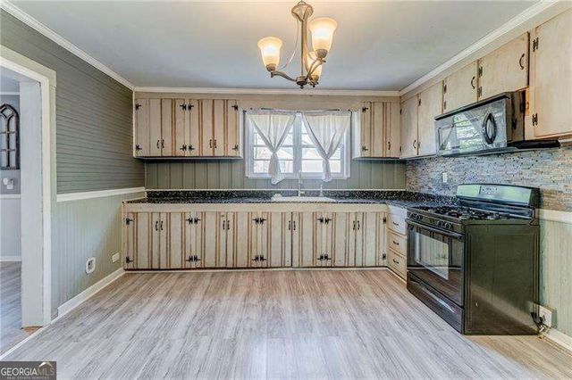 33 Elm Street, Aragon, GA 30104