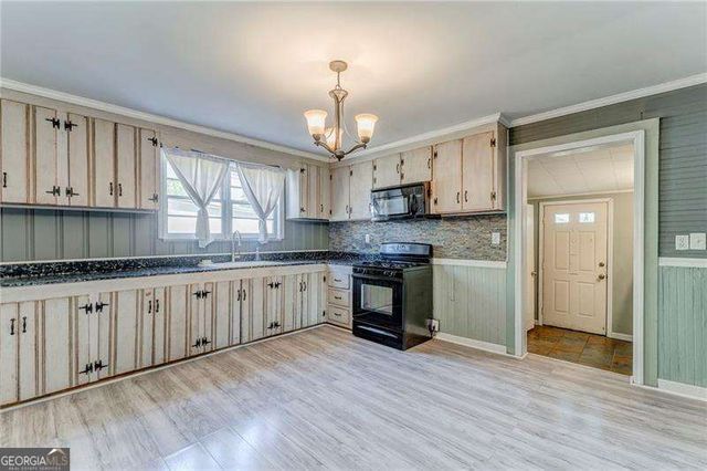 33 Elm Street, Aragon, GA 30104