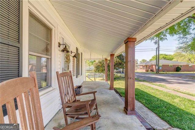 33 Elm Street, Aragon, GA 30104