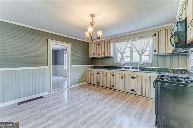 33 Elm Street, Aragon, GA 30104