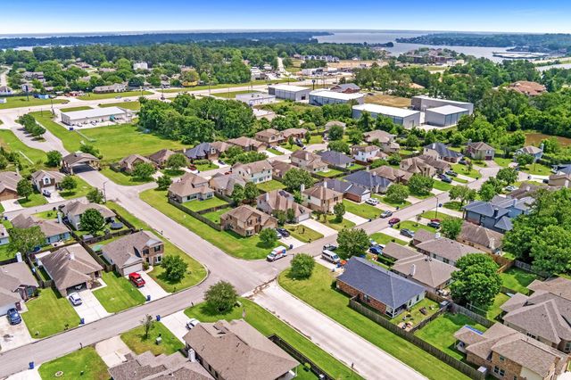 18436 Sunrise Pines Drive, Montgomery, TX 77316
