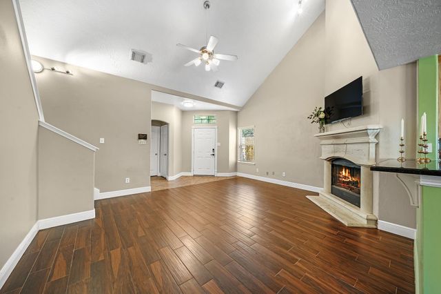 18436 Sunrise Pines Drive, Montgomery, TX 77316