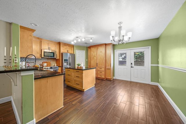 18436 Sunrise Pines Drive, Montgomery, TX 77316