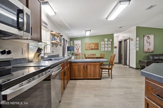 95060 HOLMBERG Lane, Fernandina Beach, FL 32034