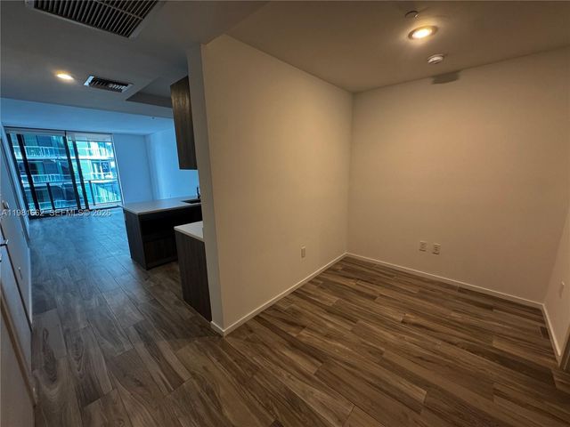 801 S Miami Ave 1906, Miami, FL 33130