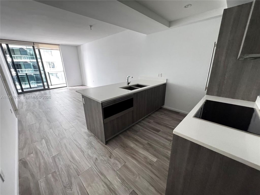 801 S Miami Ave 1906, Miami, FL 33130