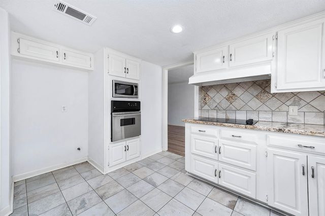 3142 Frontier Drive, Sugar Land, TX 77479