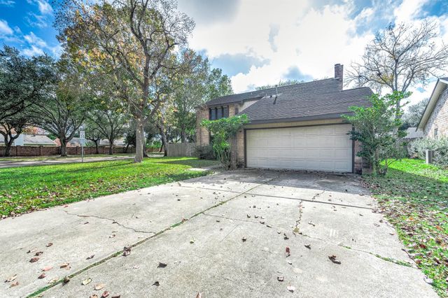 3142 Frontier Drive, Sugar Land, TX 77479