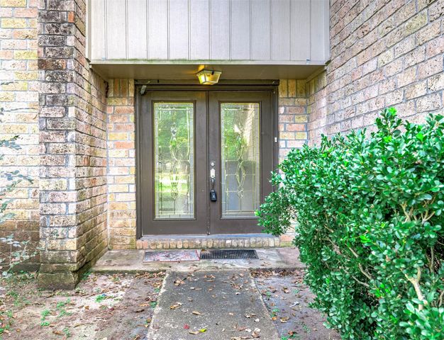 3142 Frontier Drive, Sugar Land, TX 77479