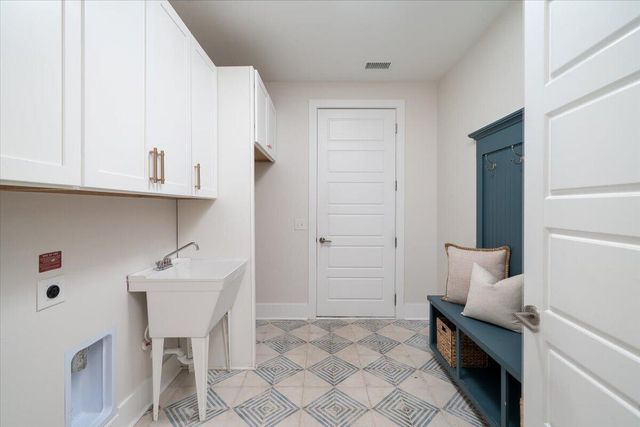 1291 S Barksdale Road, Mount Pleasant, SC 29464