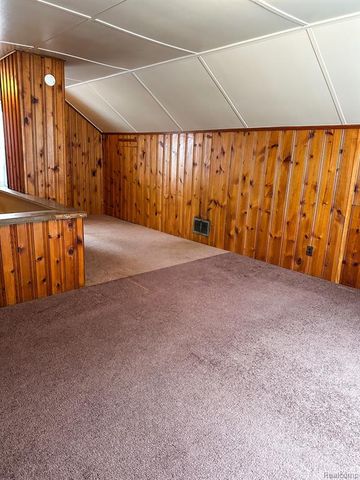 782 Cleveland Avenue, Lincoln Park, MI 48146