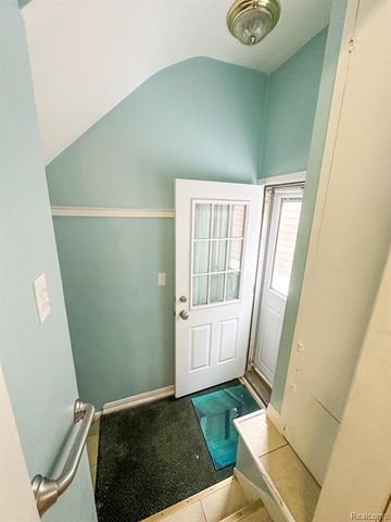 782 Cleveland Avenue, Lincoln Park, MI 48146